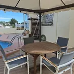 Hébergement de vacances With Private Pool In El Montgo,