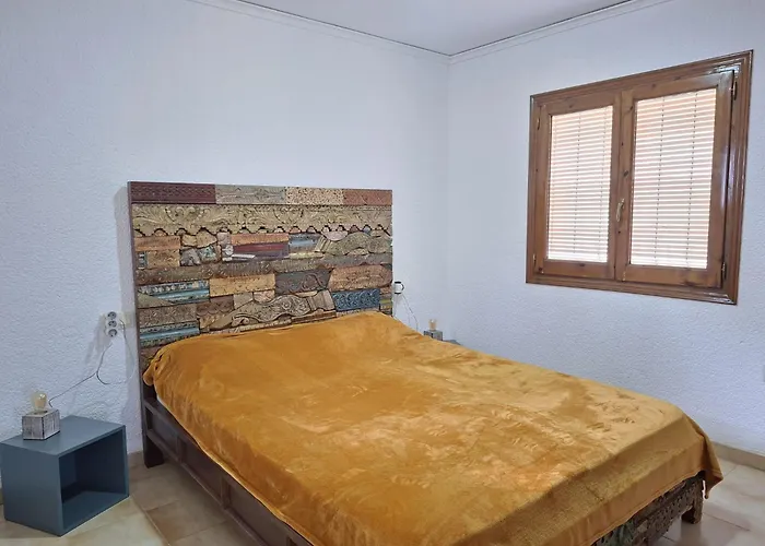 Feriehus With Private Pool In El Montgo,