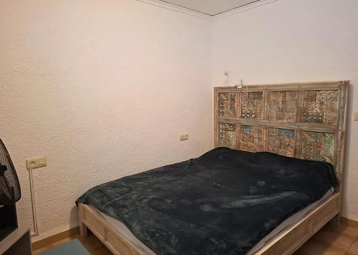 With Private Pool In El Montgo, דניה