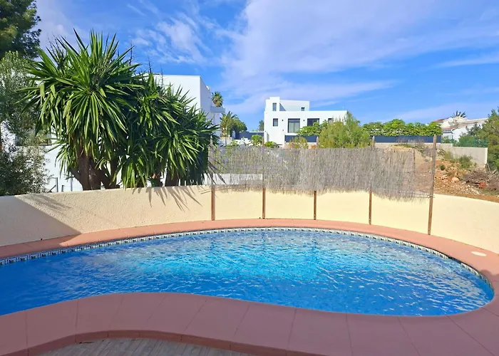 With Private Pool In El Montgo, בית נופש דניה