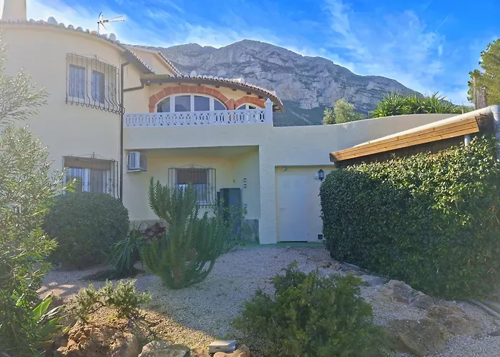 With Private Pool In El Montgo, * דניה